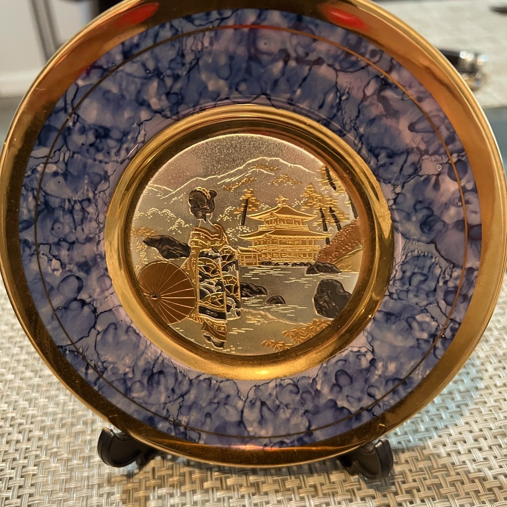 The Set of art of Chokin Japanese 24 K Gold Edged Plate with one stand